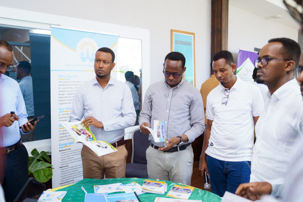 𝐒𝐨𝐦𝐚𝐥𝐢 𝐂𝐡𝐢𝐥𝐝 𝐑𝐢𝐠𝐡𝐭𝐬 𝐂𝐨𝐚𝐥𝐢𝐭𝐢𝐨𝐧 𝐏𝐚𝐫𝐭𝐢𝐜𝐢𝐩𝐚𝐭𝐞𝐬 𝐢𝐧 𝐒𝐚𝐯𝐞 𝐭𝐡𝐞 𝐂𝐡𝐢𝐥𝐝𝐫𝐞𝐧’𝐬 𝐀𝐧𝐧𝐮𝐚𝐥 𝐏𝐚𝐫𝐭𝐧𝐞𝐫𝐬𝐡𝐢𝐩 𝐌𝐞𝐞𝐭𝐢𝐧𝐠